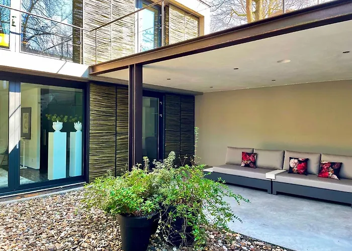 Betonnen Boshuis Nyaraló Oosterhout