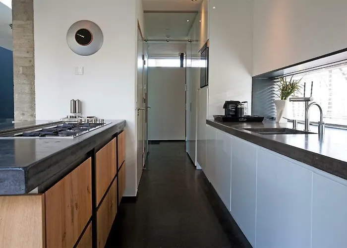 Betonnen Boshuis Nyaraló *